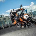KTM 125 DUKE_Action 04