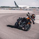 KTM 890 DUKE – Action