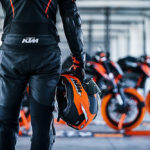 410902_MY22 KTM 890 DUKE R – Cat B