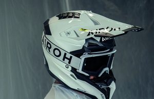 AIROH AVIATOR 3 EVO: IL CASCO DEI CAMPIONI OFF ROAD CON OMOLOGAZIONE FRHPHE-02