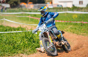 TROFEO ENDURO HUSQVARNA: A PIOMBINO VIA ALL’EDIZIONE 2026 TRA PAESAGGI MOZZAFIATO E GRANDE PASSIONE PER IL FUORISTRADA