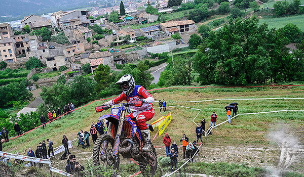 FORMA PERFORMING BOOTS ENDUROGP SPAGNA CON BRAD FREEMAN CHE VINCE LA CLASSE E3