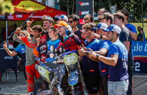 TM MOTO BOANO FACTORY TEAM GRANDE PICHON SFIORA LA VITTORIA E RIMANE IN LOTTA PER IL TITOLO ENDUROGP E ELGARI VINCE DAY 2