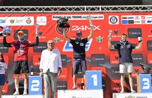 OSELLINI HUSQVARNA MOTORCYCLES CONQUISTA DUE PODI DI CLASSE E CONSOLIDA LA TERZA POSIZIONE SUL PODIO DEGLI ASSOLUTI D’ITALIA ENDURO CON LORENZO MACORITTO