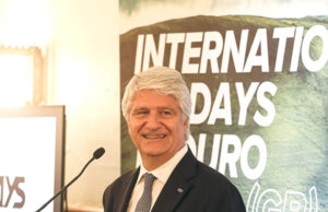 L’EDIZIONE 2027 DELLA FIM 6DAYS® WALES E’ STATA PRESENTATA ALLA CAMERA DELLA COMUNITA’ BRITANNICA DAL PRESIDENTE DELLA FIM JORGE VIEGAS