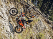 KTM 300 EXC HARDENDURO 2027: TESTATA PER L’ESTREMO