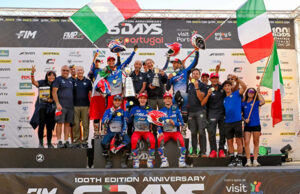 LEGGENDA ITALIA ALLA SEI GIORNI FIM ENDURO! L’ENDURO “MADE IN ITALY” E’ DI NUOVO SUL TETTO DEL MONDO CON LA NAZIONALE IN MAGLIA AZZURRA CHE CONQUISTA PER IL SECONDO ANNO CONSECUTIVO IL TROFEO MONDIALE E IL TROFEO JUNIOR
